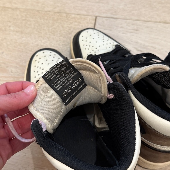 Nike Air Jordan 1 High OG in Dark Mocha Men’s Size 7 - Picture 8 of 11